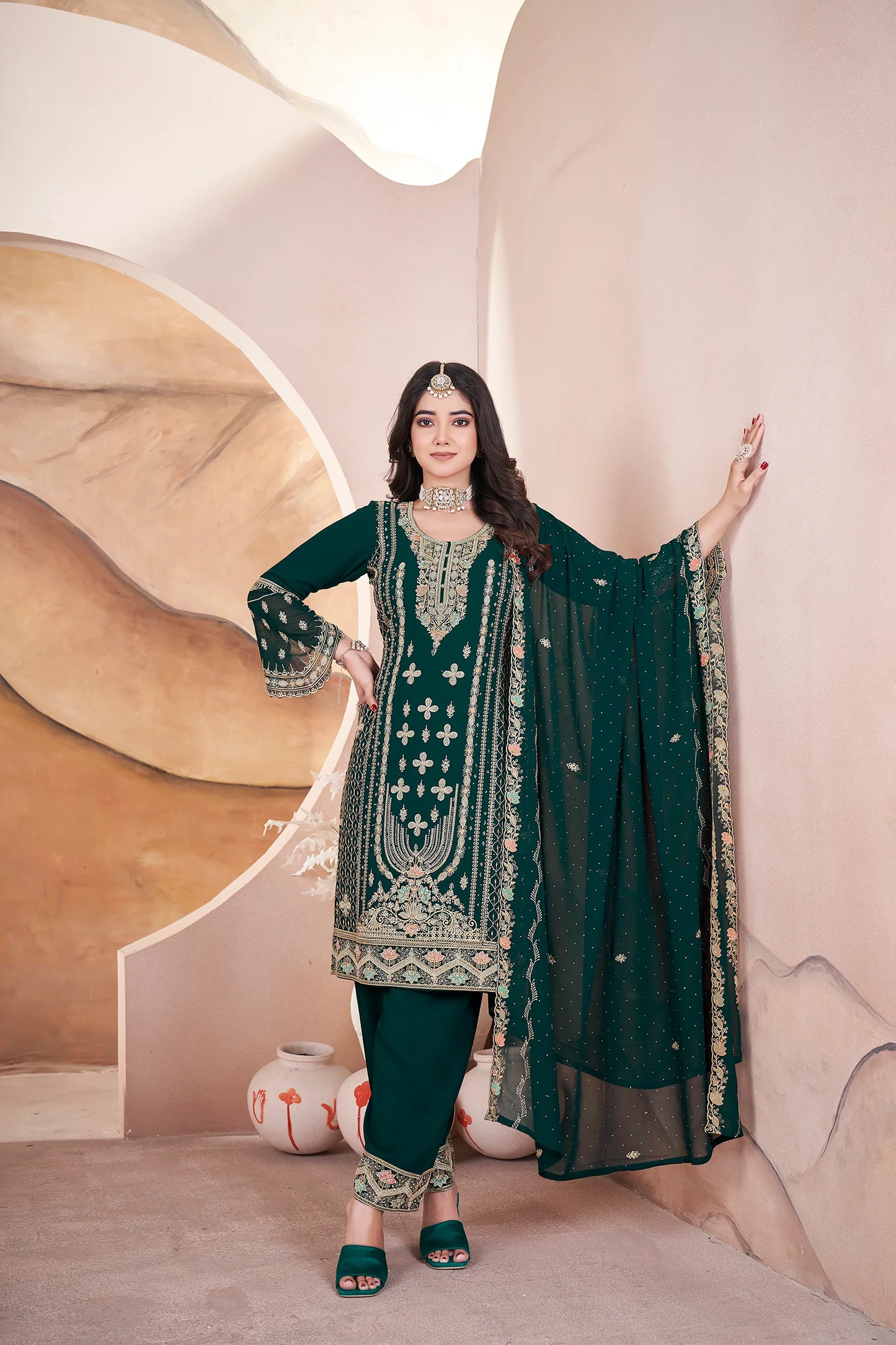 Elegant Suit with SiroSki Work