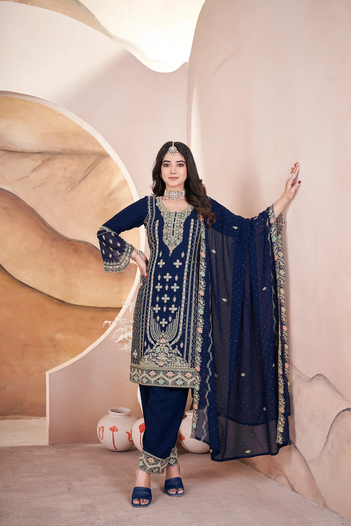 Elegant Suit for Ladies